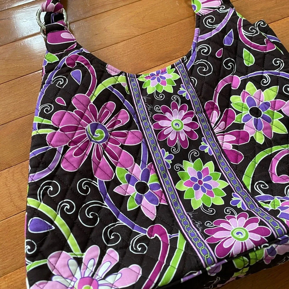 Like New - Vera Bradley purse - Picture 2 of 4